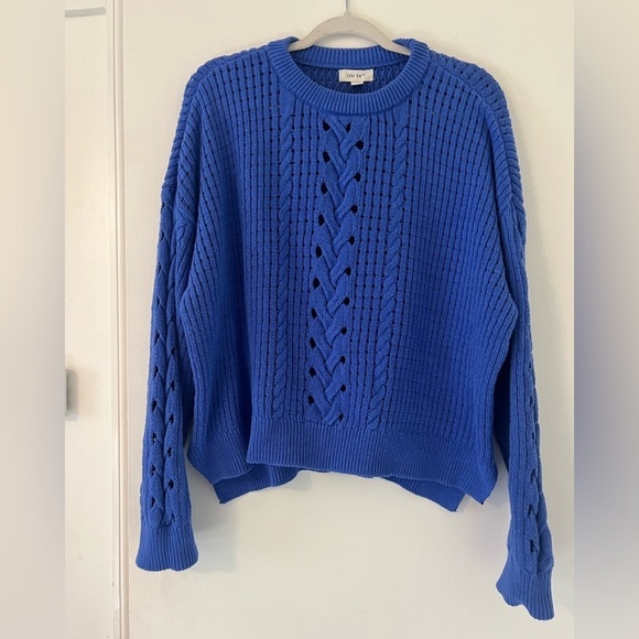 ON 34th Sweaters - On 34th brand Cozy Blue Knit Sweater size XL